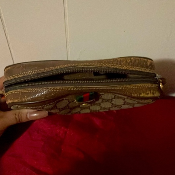 Authentic Gucci purse - Picture 2 of 3